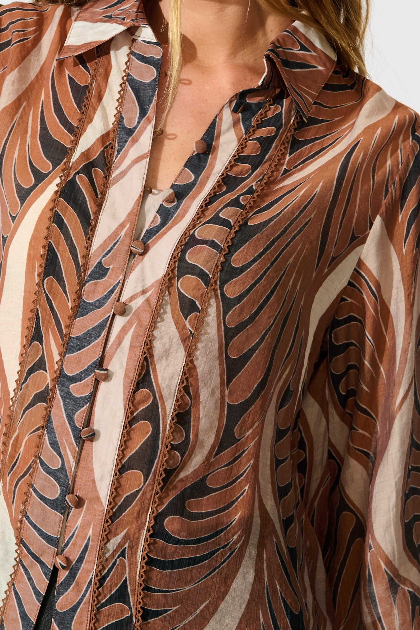 Emma Shirt in Brown with Tan Cotton Blend