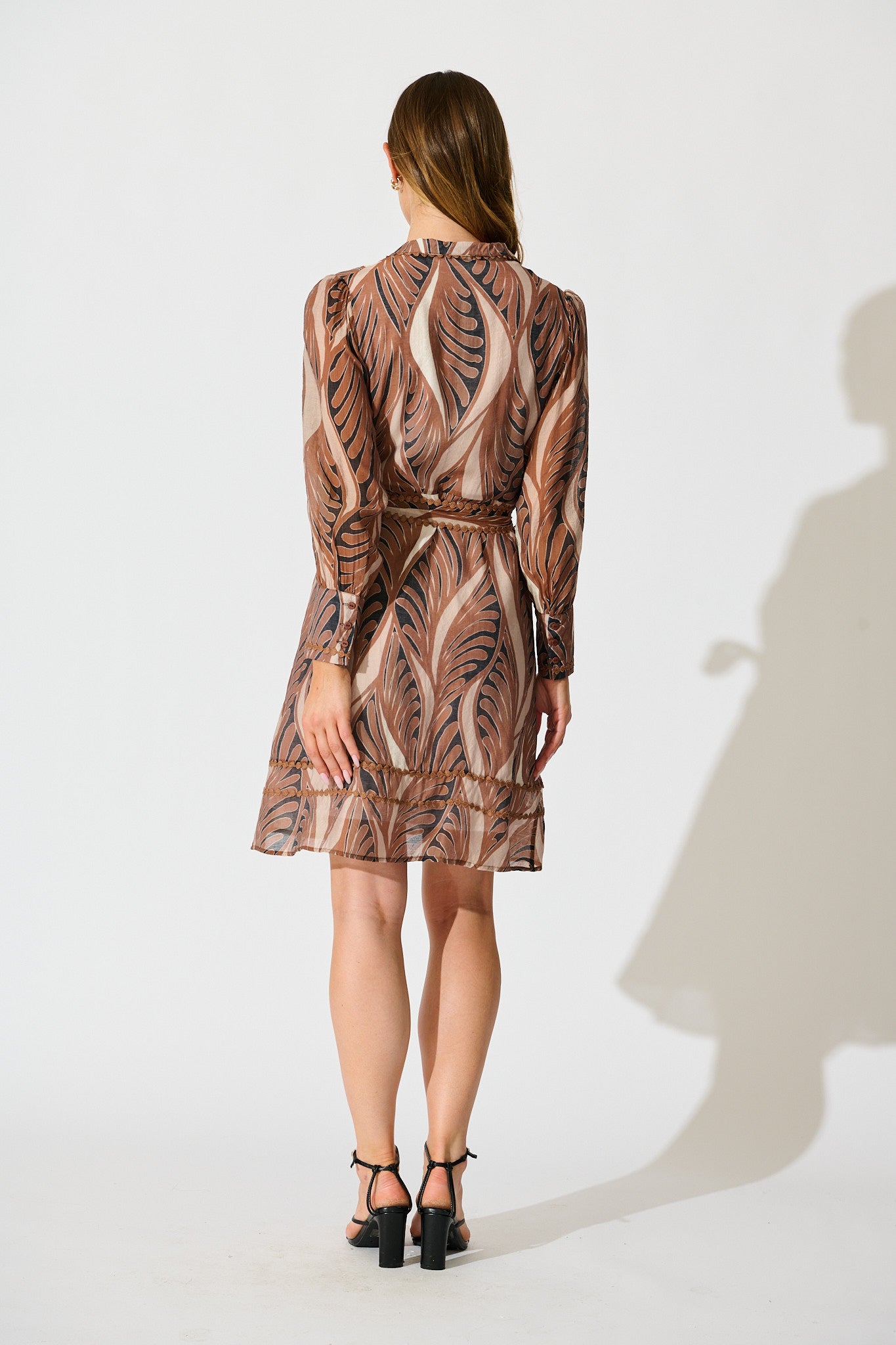 Malhia Shirt Dress in Brown with Tan Cotton Blend