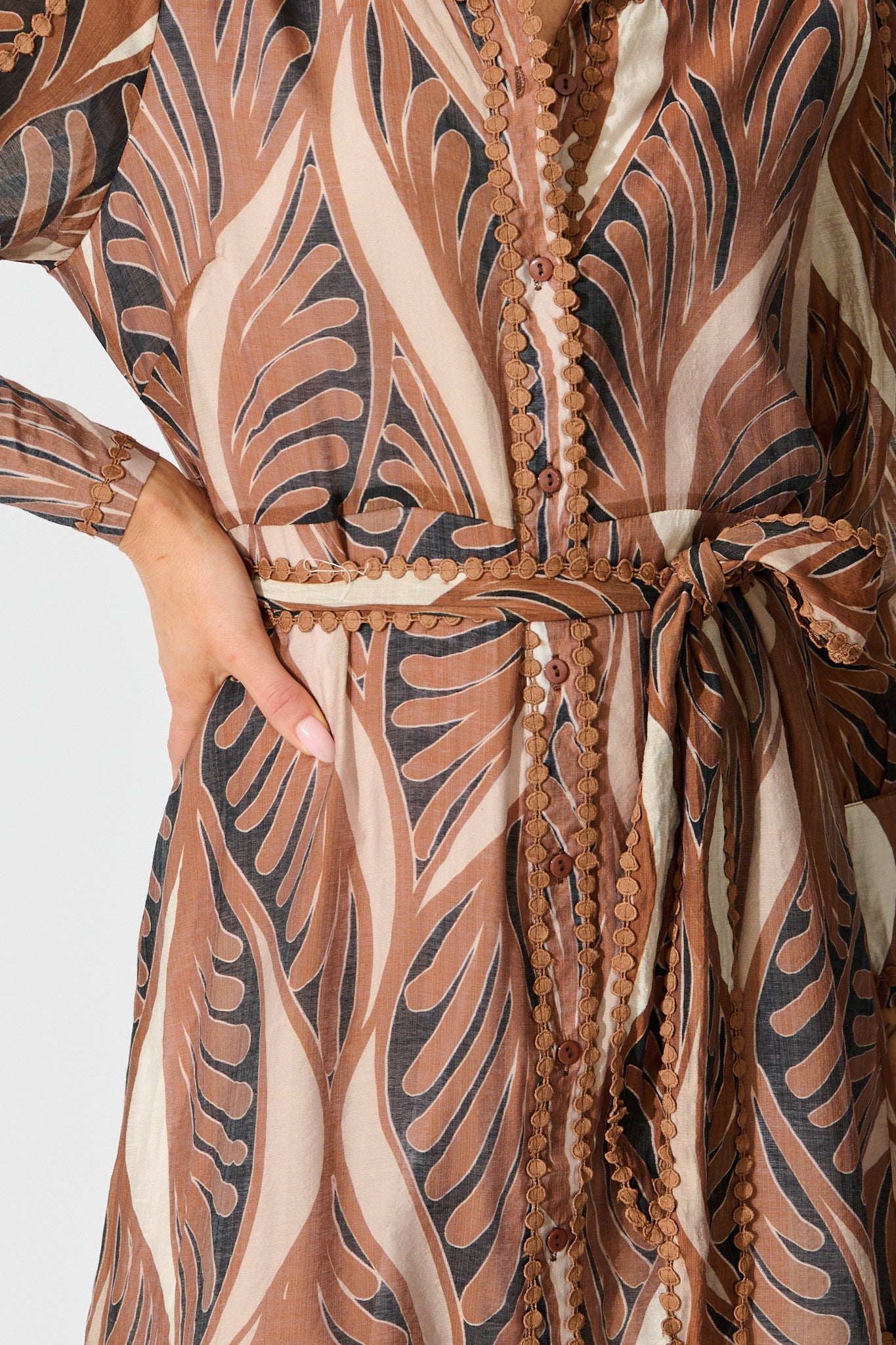 Malhia Shirt Dress in Brown with Tan Cotton Blend