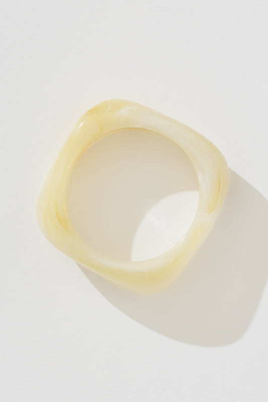Andrea Irregular Round Bangle in Beige Resin
