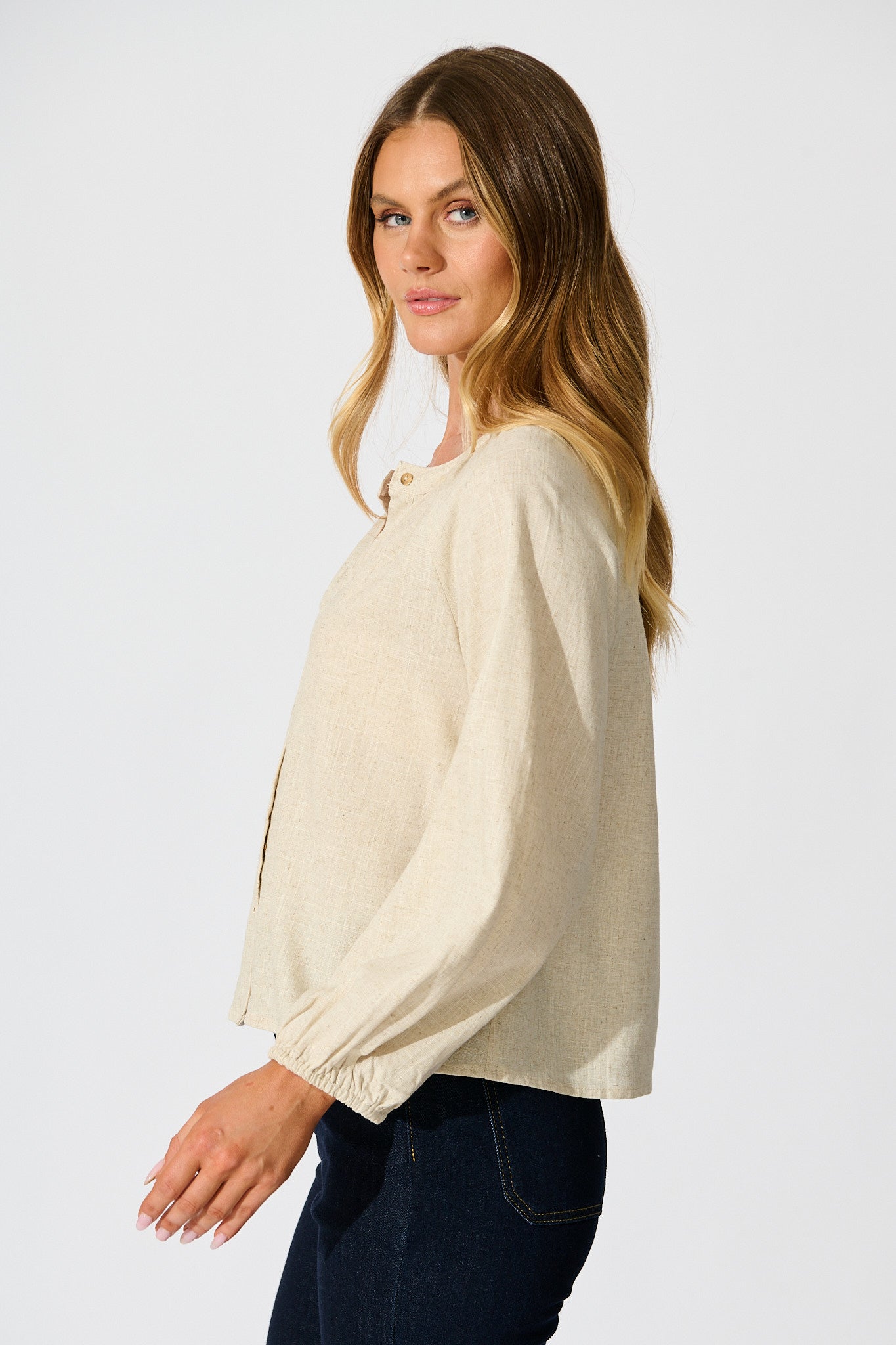 Island Whisperer Top in Oatmeal Linen Blend