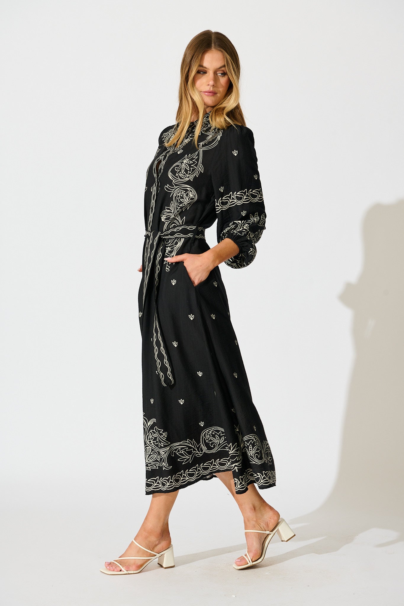 Aurelina Maxi Shirt Dress In Black Print Linen Blend