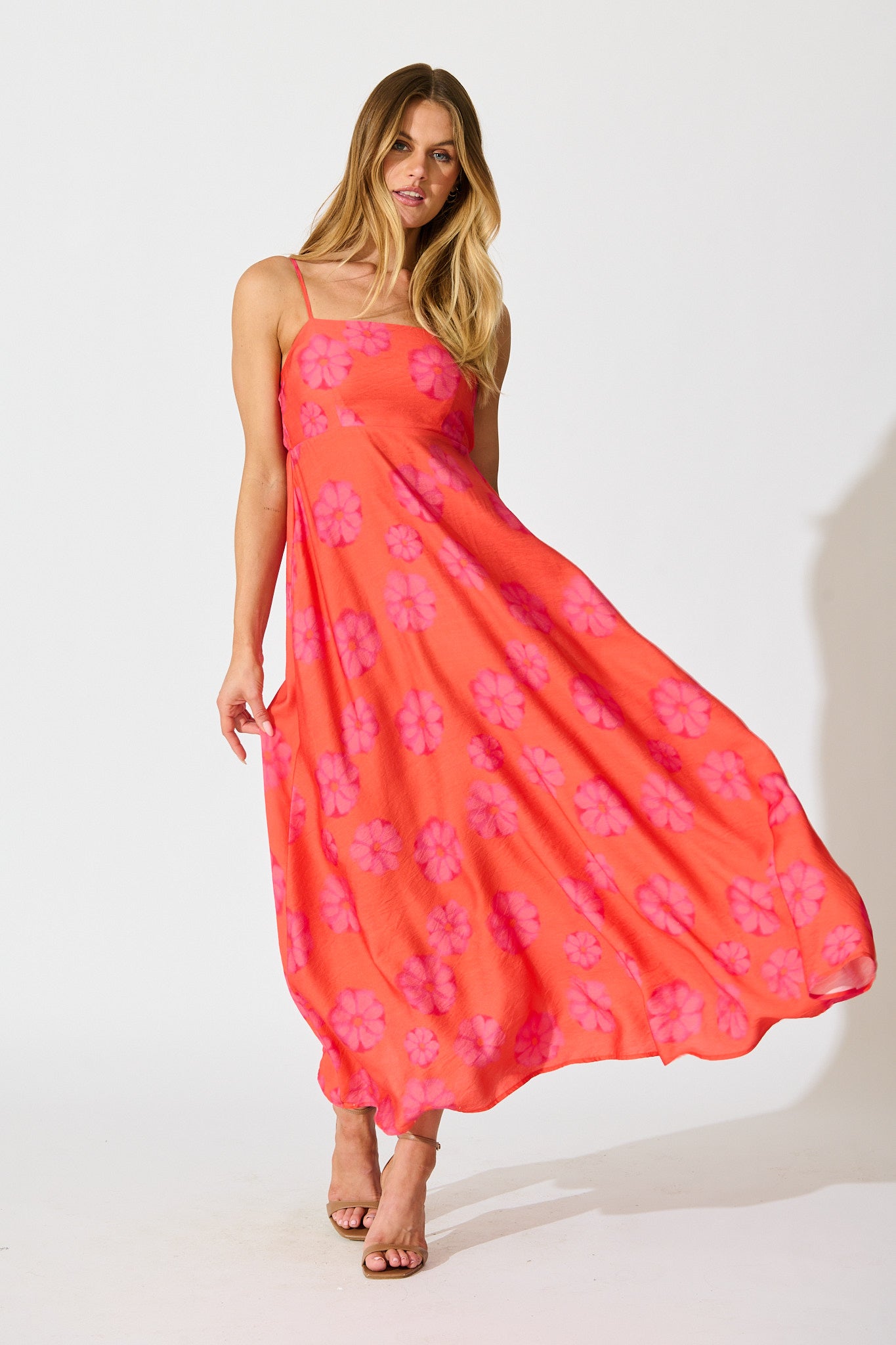 Yetta Maxi Dress In Coral Flower Print