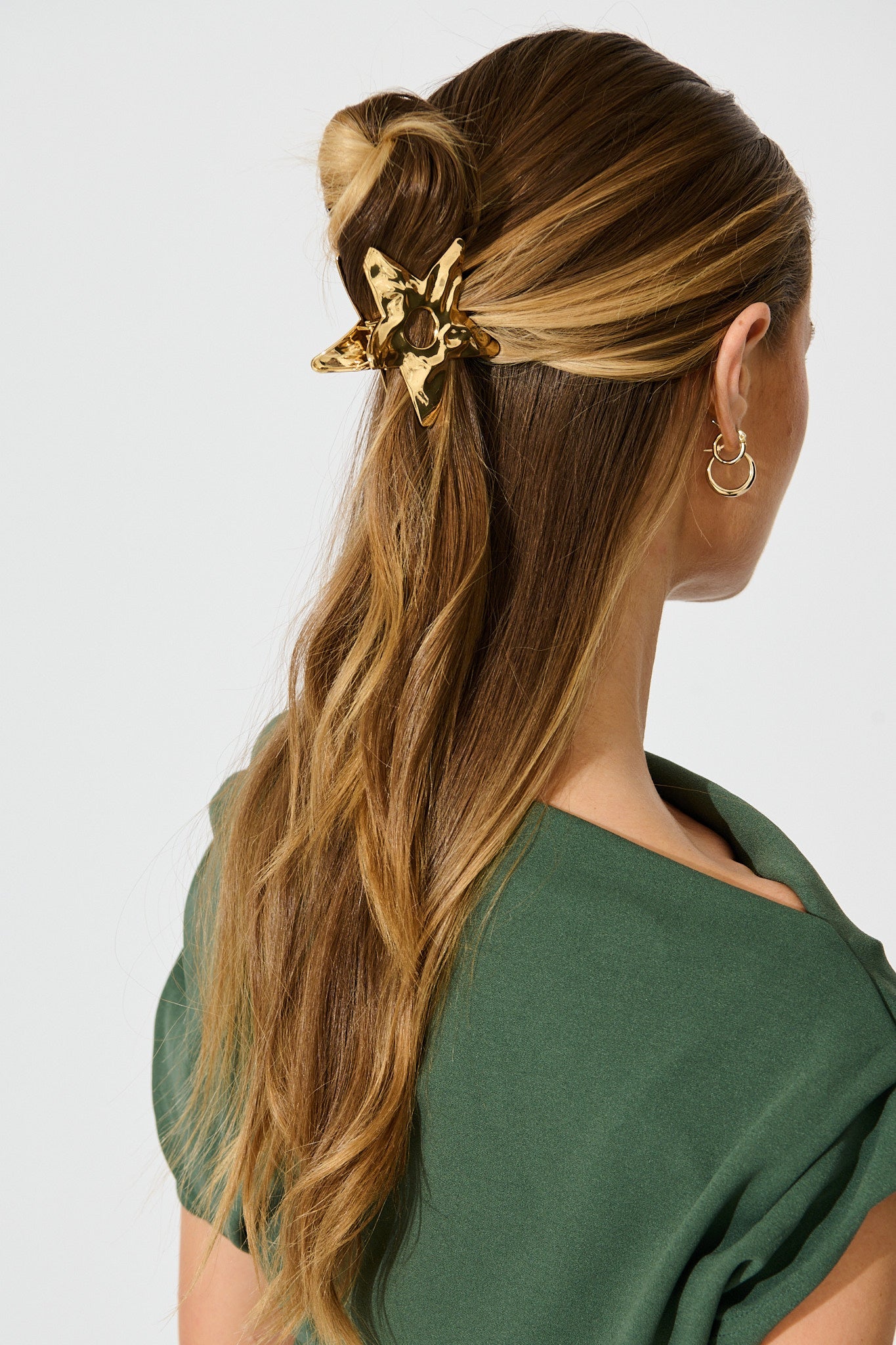 Star Hair Claw in Textured Gold