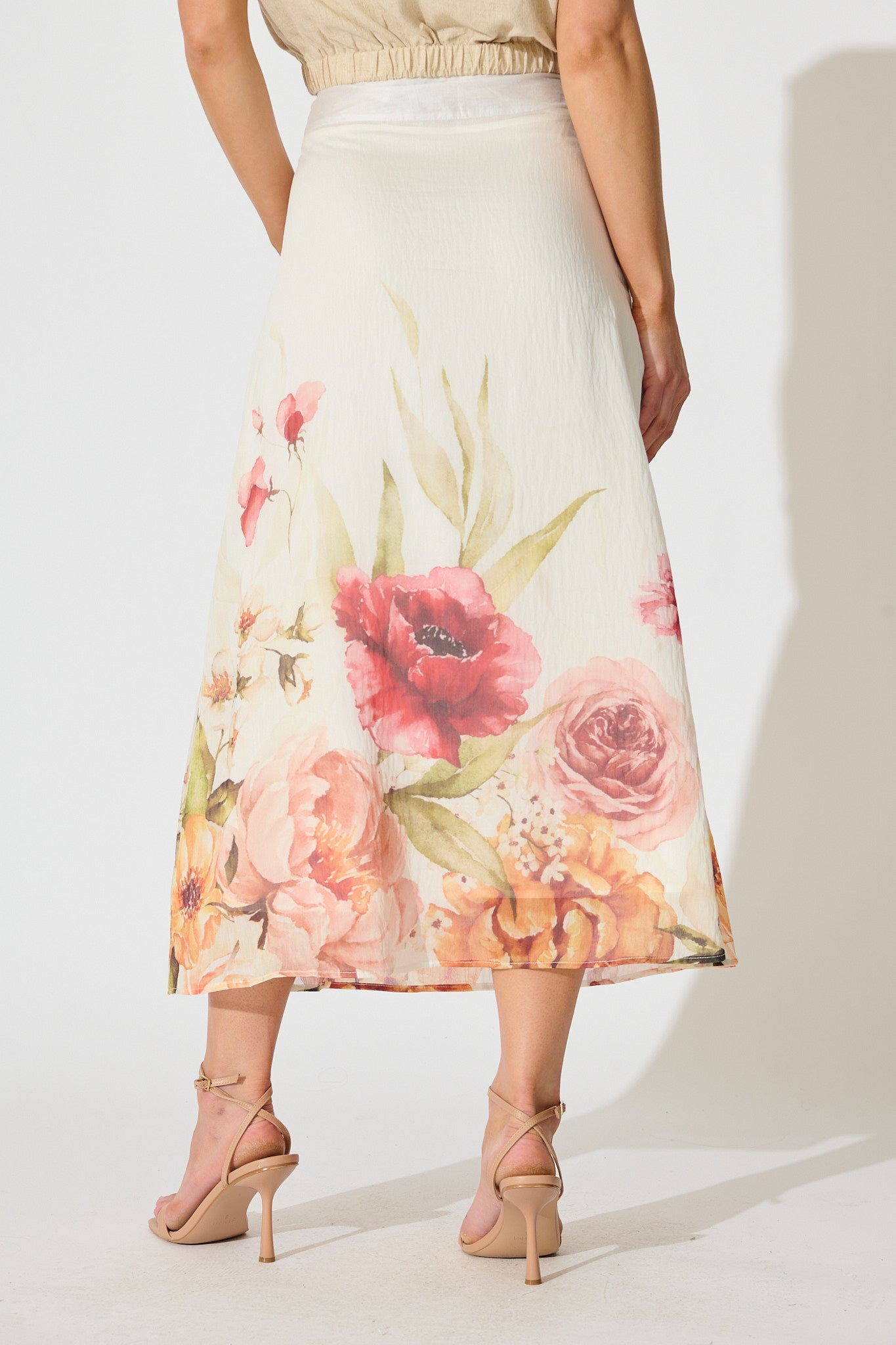 Faelina Maxi Skirt in White with Floral Print Linen Blend