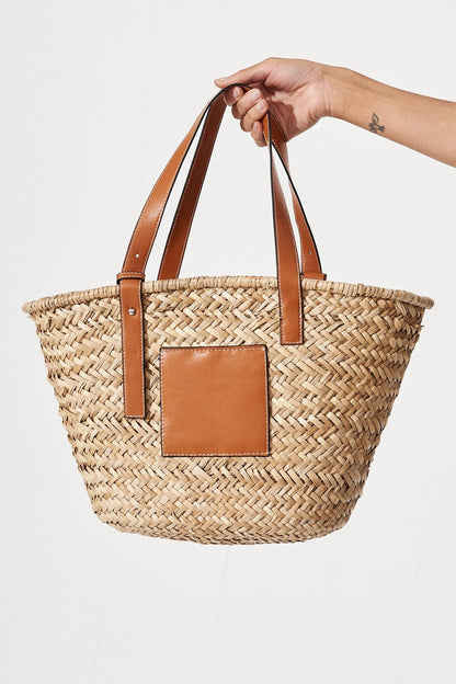 August + Delilah Joscelin Straw Bag In Tan