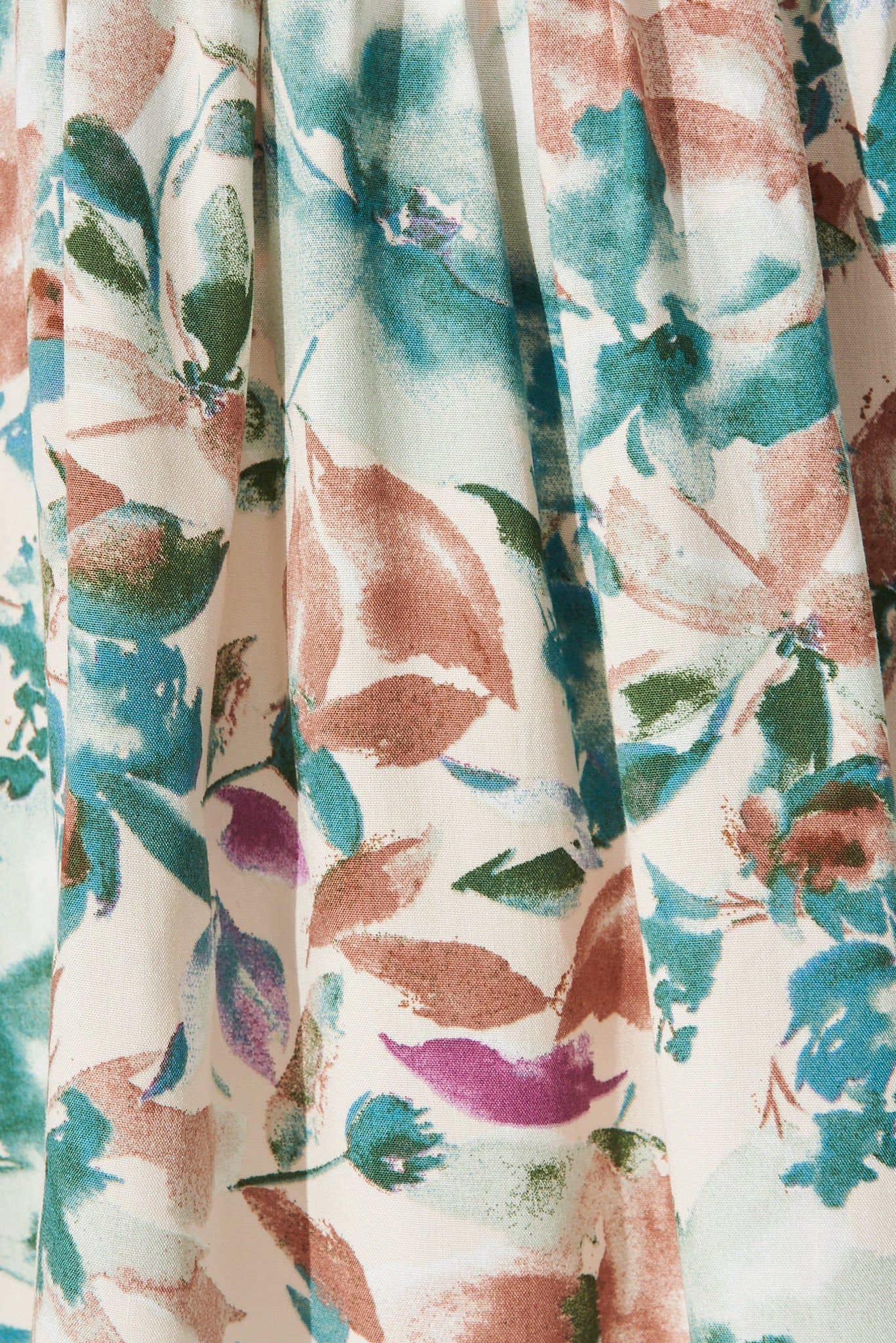 Maila Top In White With Teal Floral