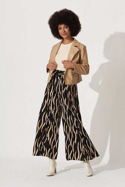 Page Pants In Black With Beige Print