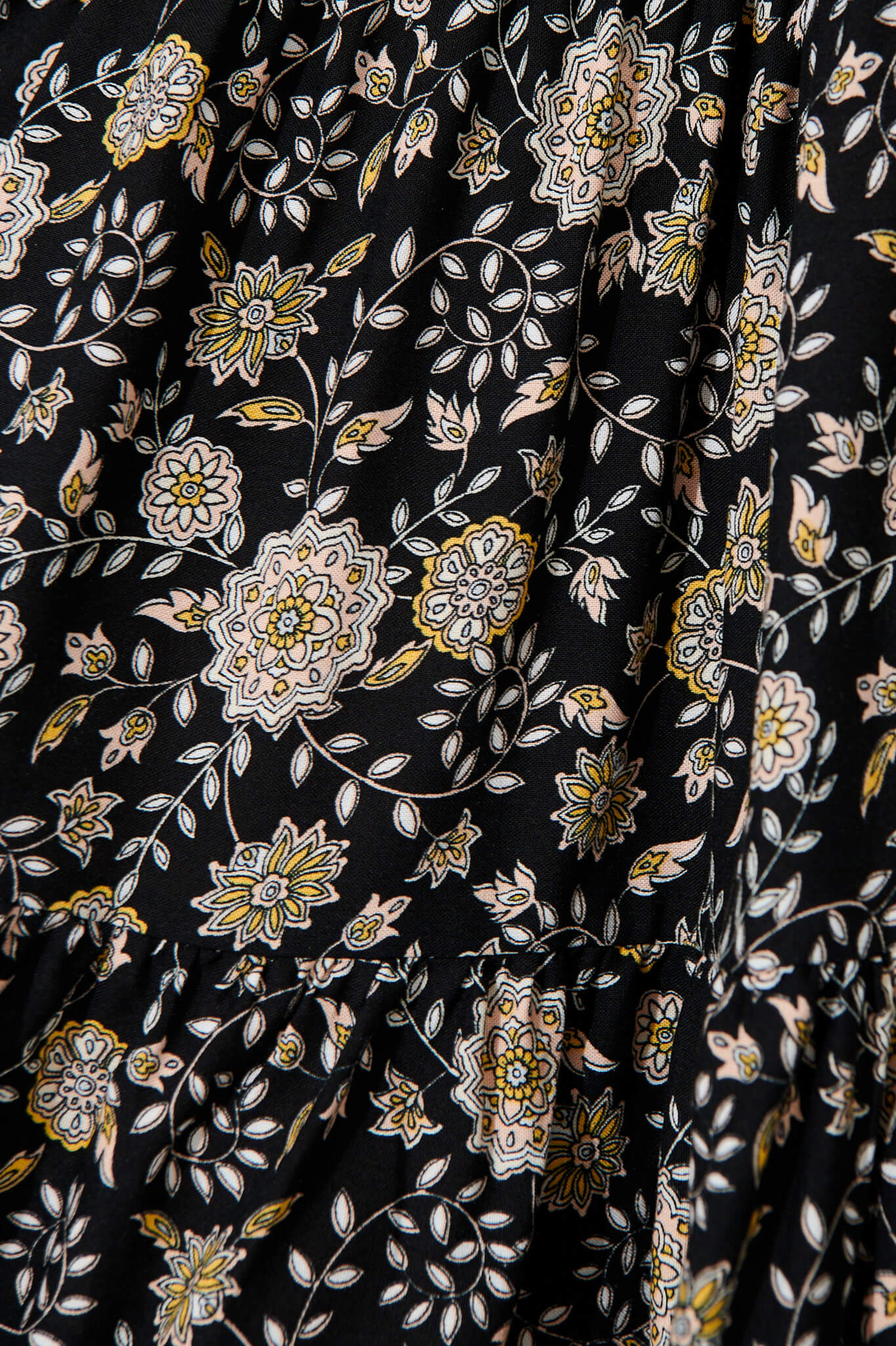Abriella Dress In Black With Cream Floral