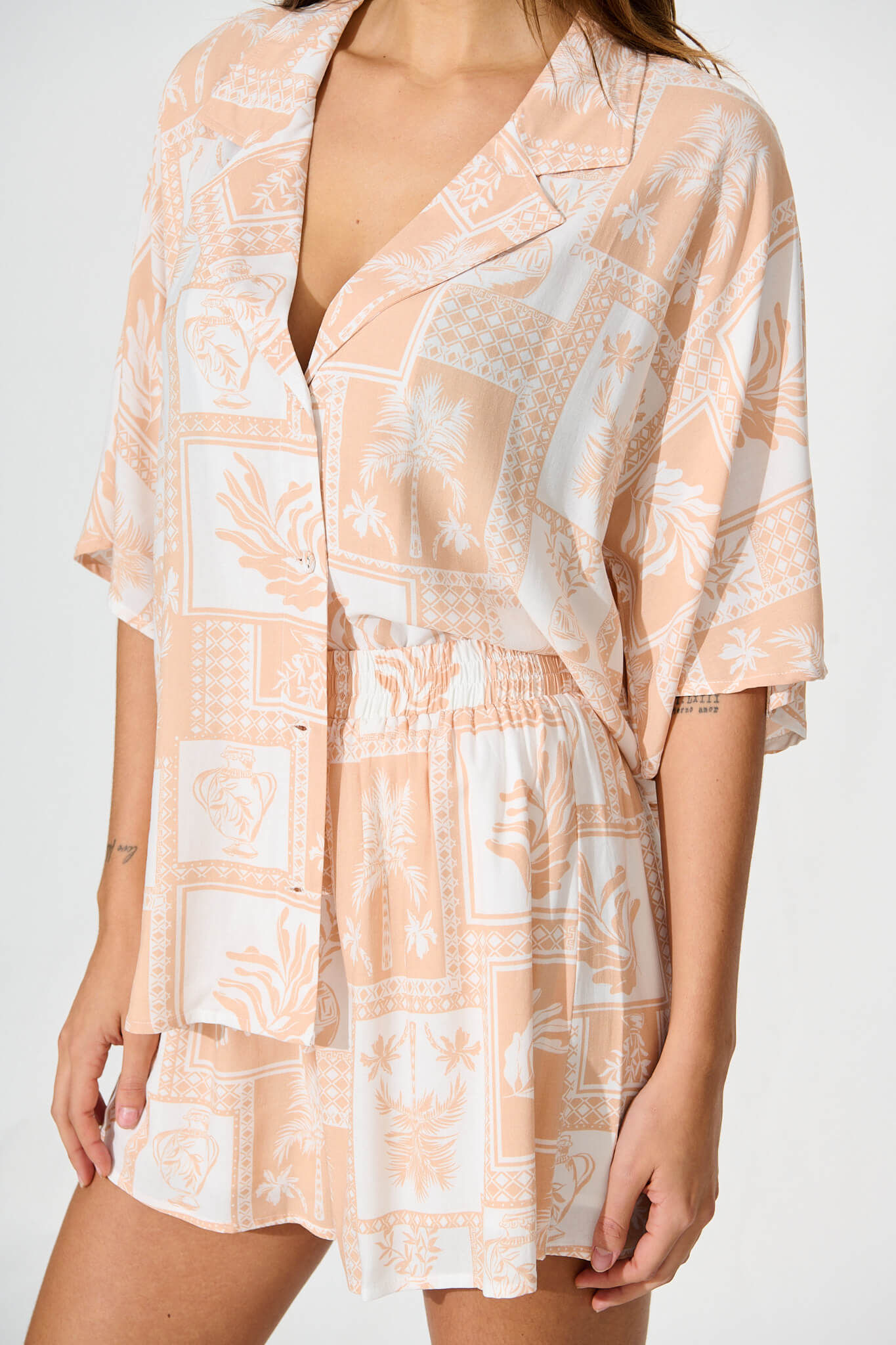 Starlight Shirt In Beige Tile Print