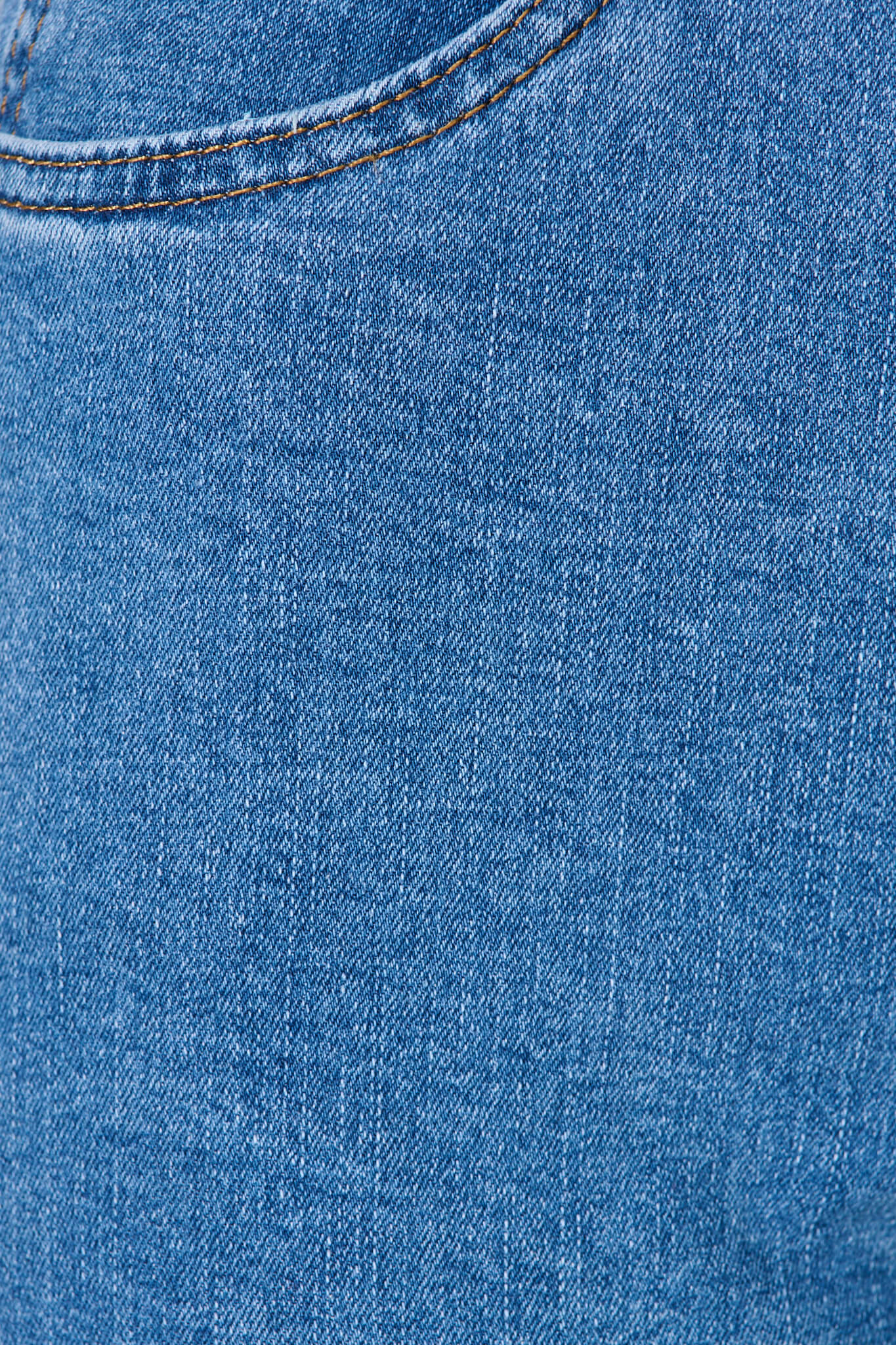 Hadleigh Short in Mid Blue Denim