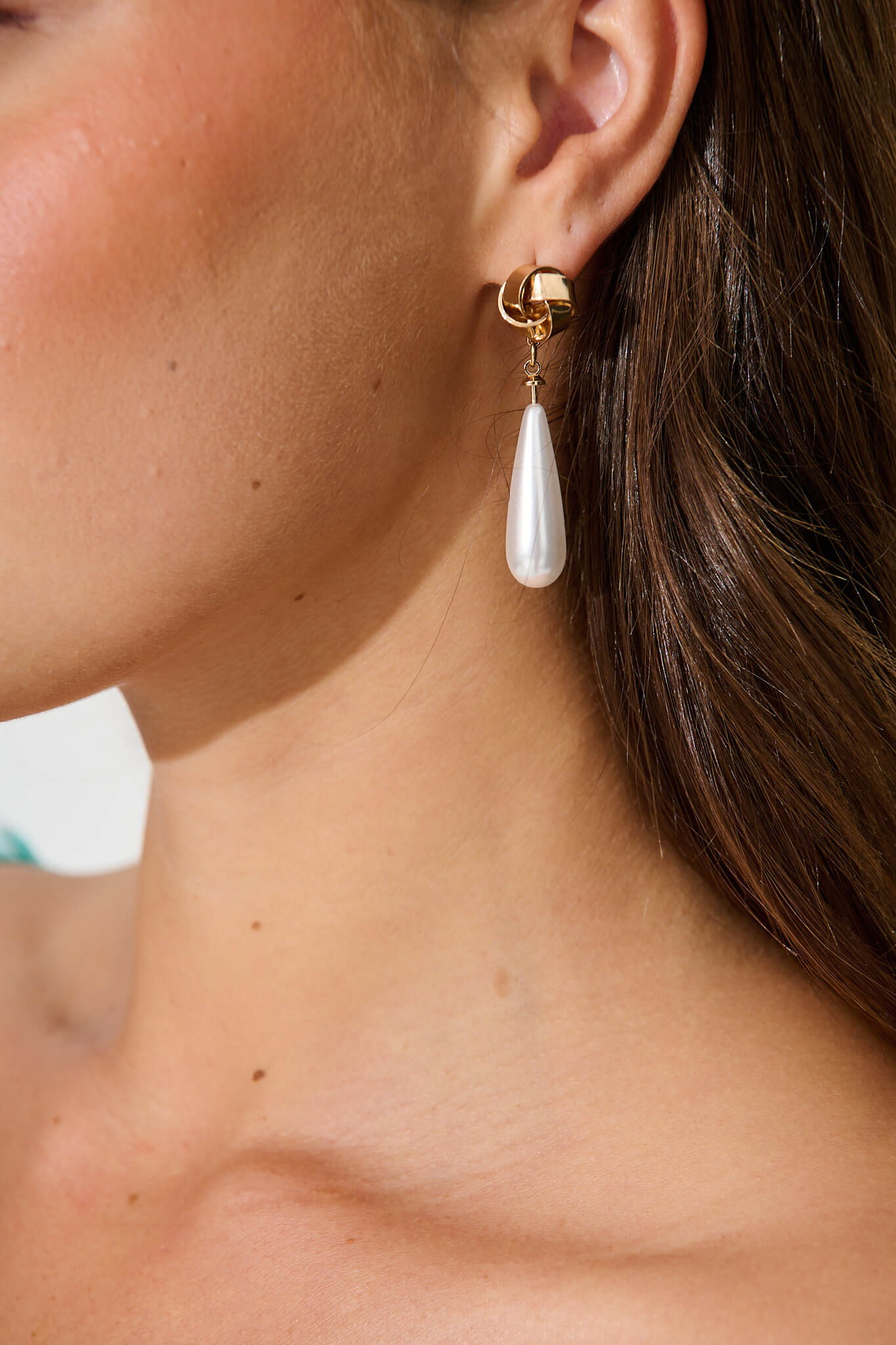 Ivora Drop Earrings in Gold with Pearl