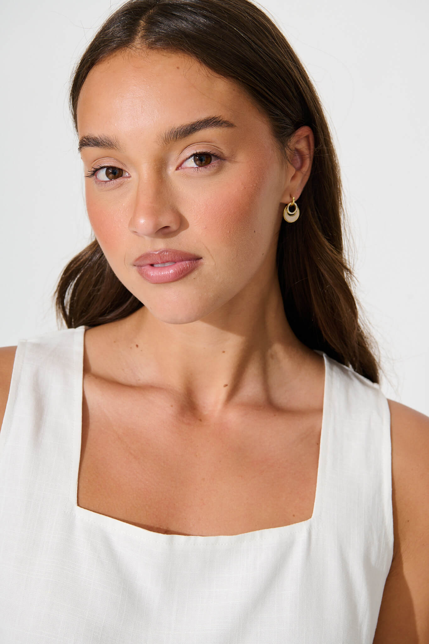 Jovelle Drop Earrings in White Pearl