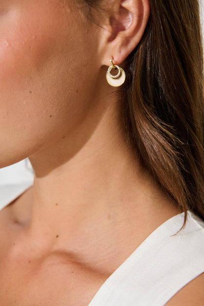 Jovelle Drop Earrings in White Pearl