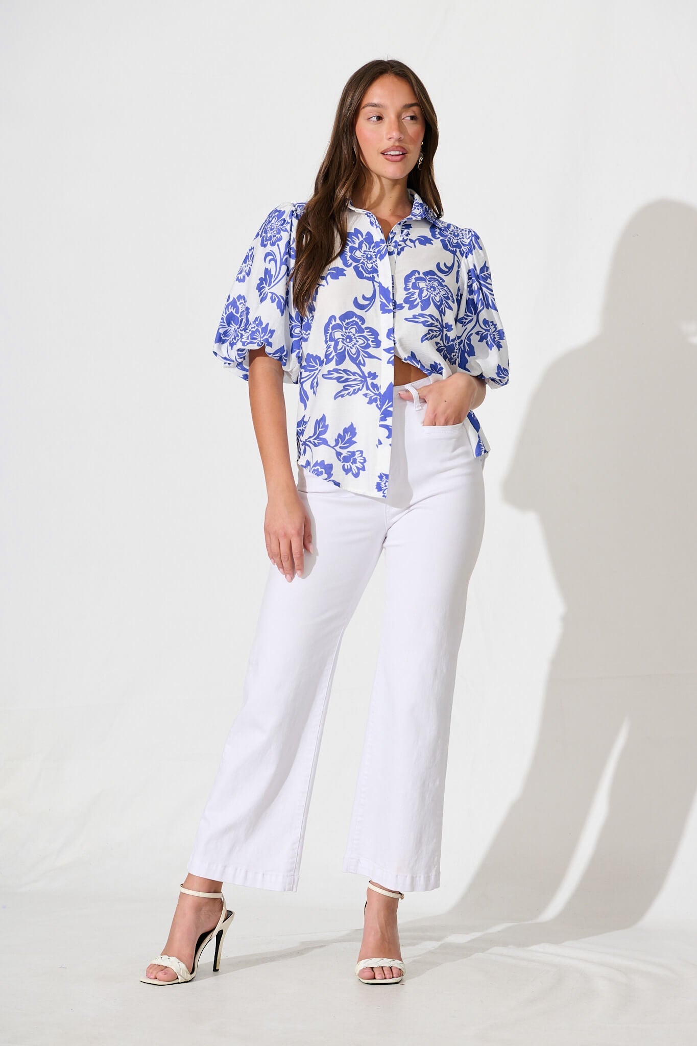 Orland Shirt In White With Blue Floral