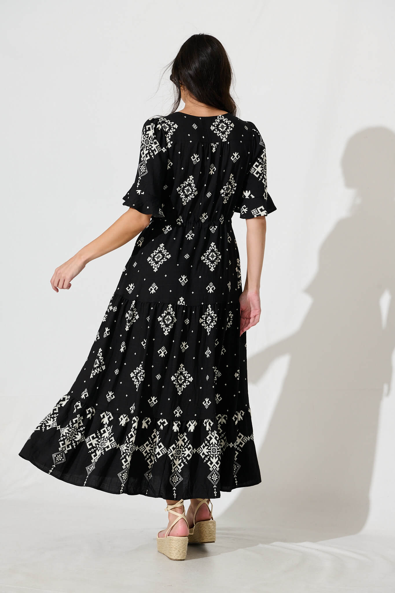 Valya Maxi Dress In Black with Cream Print Blend