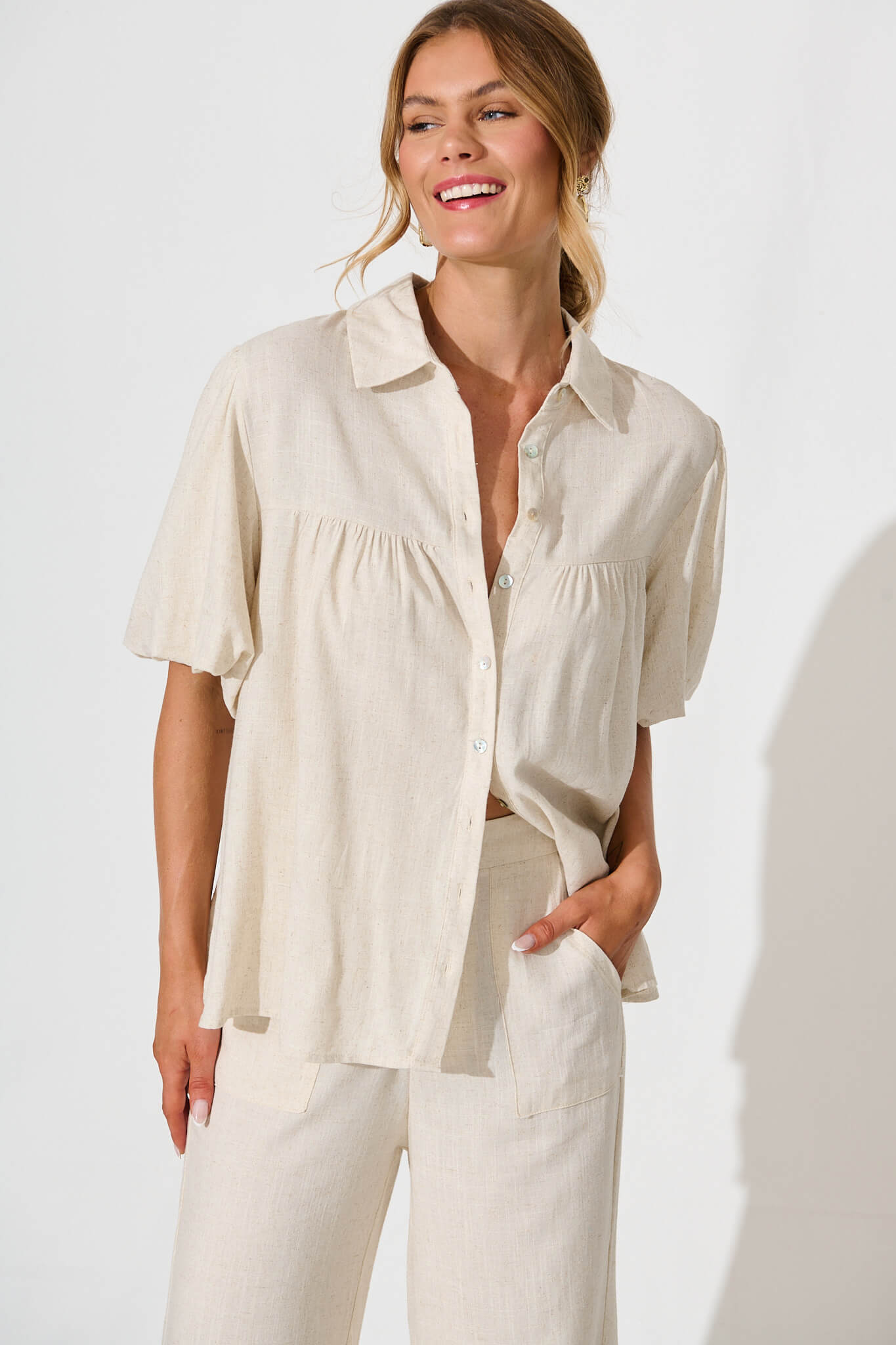 Sunniva Shirt in Oatmeal Cotton Linen