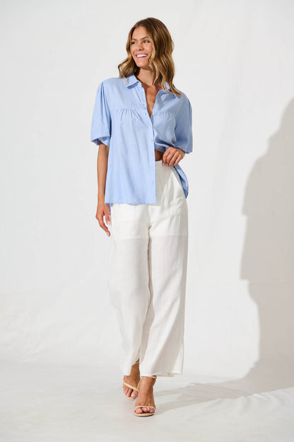 Sunniva Shirt in Light Blue Cotton Linen