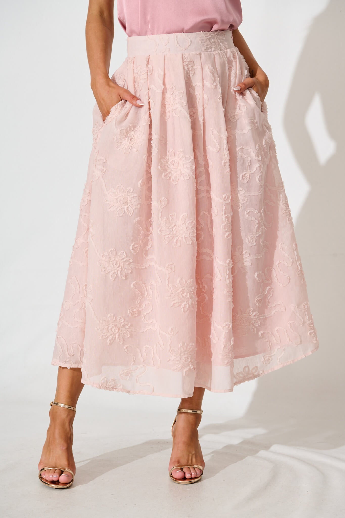 Westpointe Midi Skirt in Blush Textured Floral