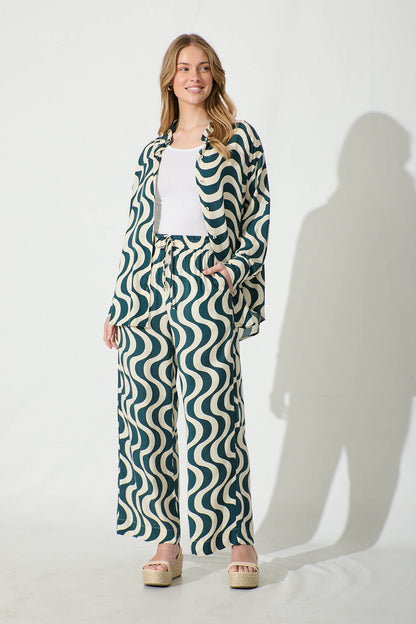 Carin Shirt in Emerald and Cream Swirl Print