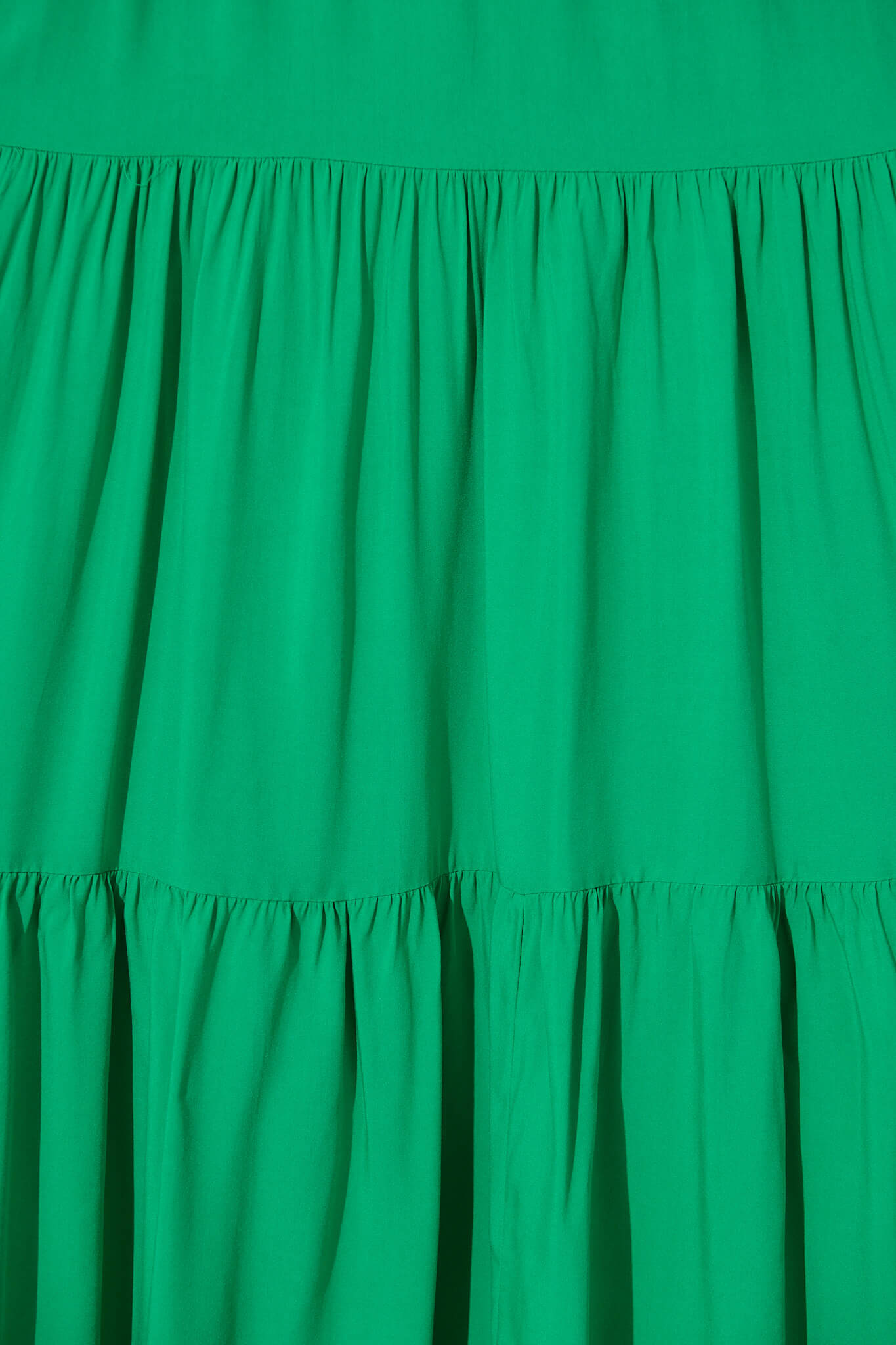 Nevi Tiered Midi Dress In Green