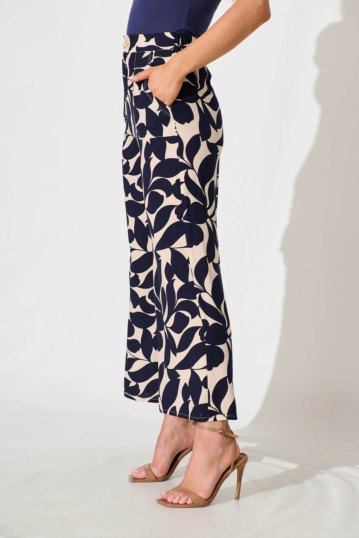 Missoula Pant In Navy with Cream Leaf