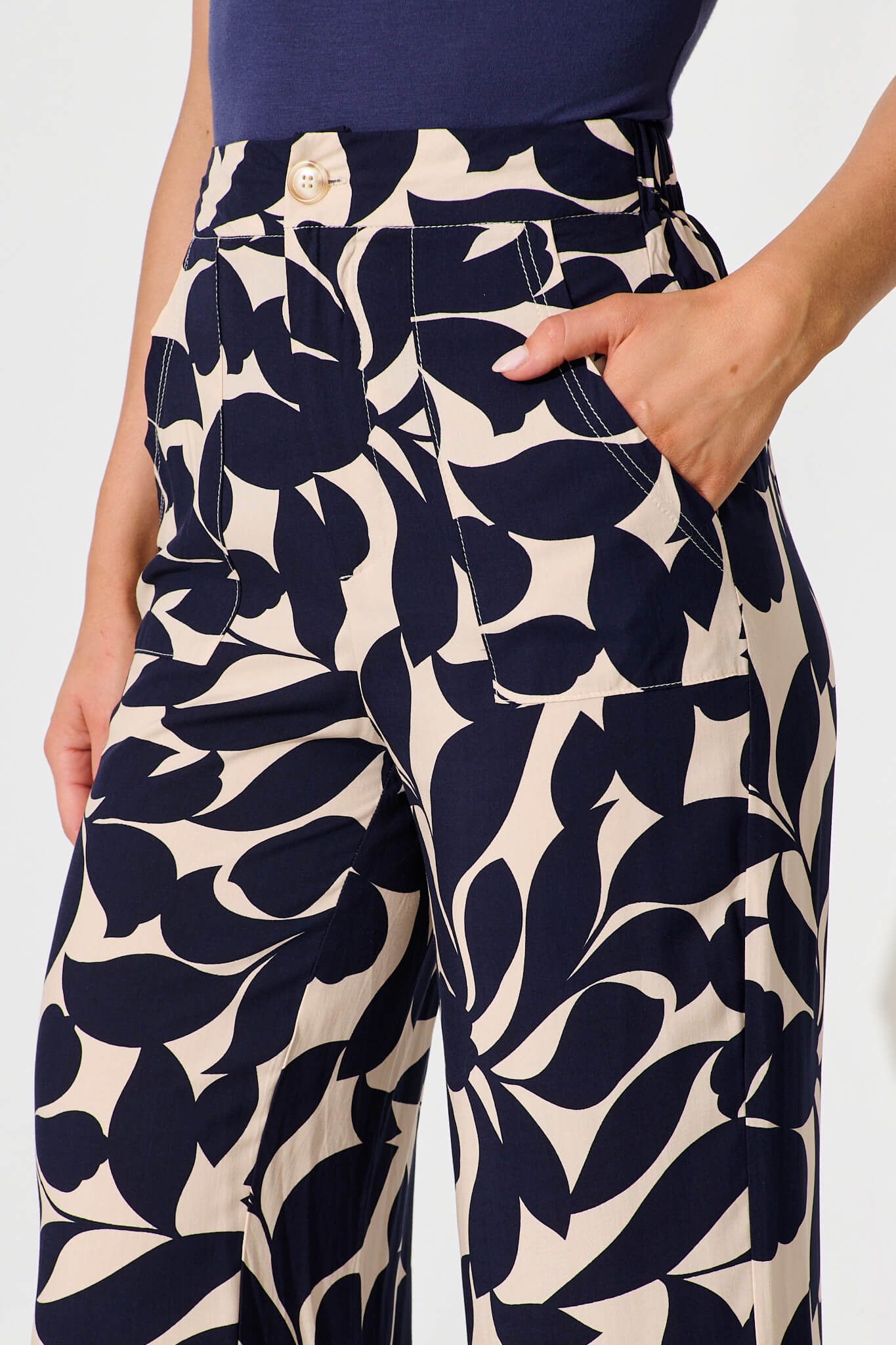 Missoula Pant In Navy with Cream Leaf
