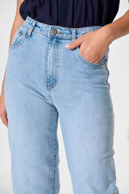 Aidy High Rise Relaxed Leg Crop Jean in Light Blue Denim