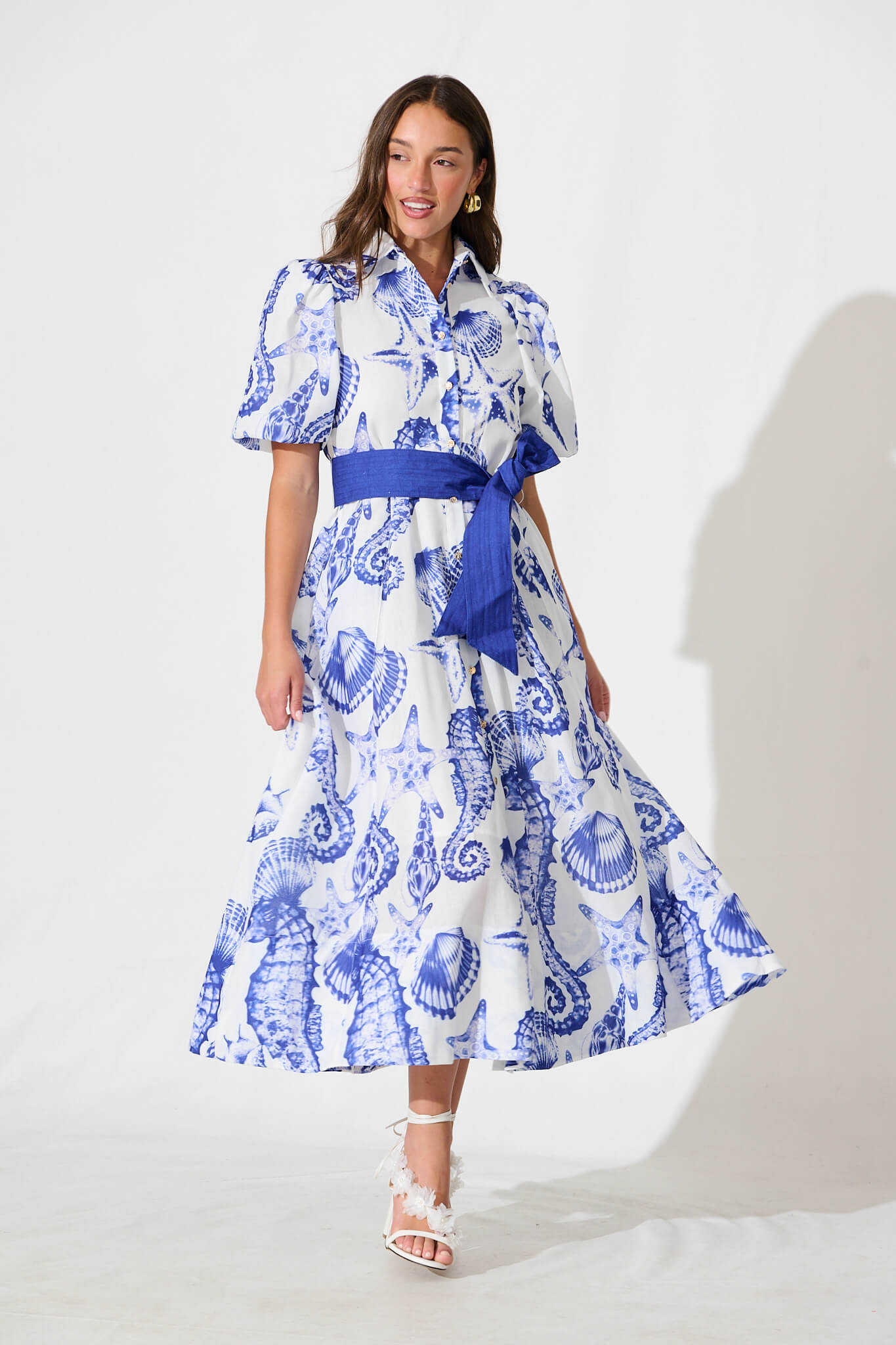 Cacia Maxi Shirt Dress In White With Blue Print Linen Blend