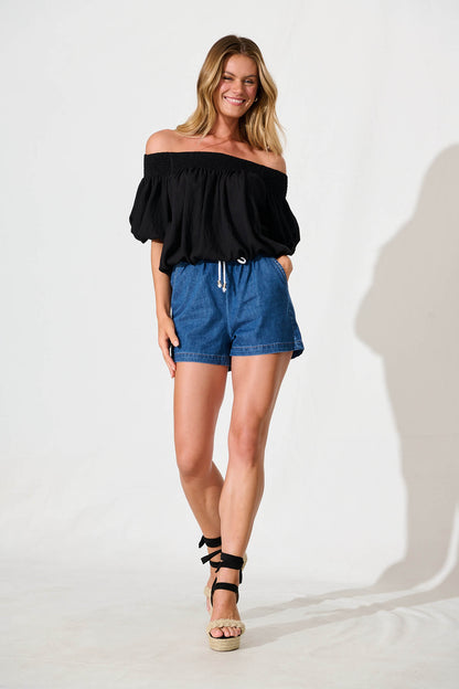 Noa Shorts In Mid Blue Denim