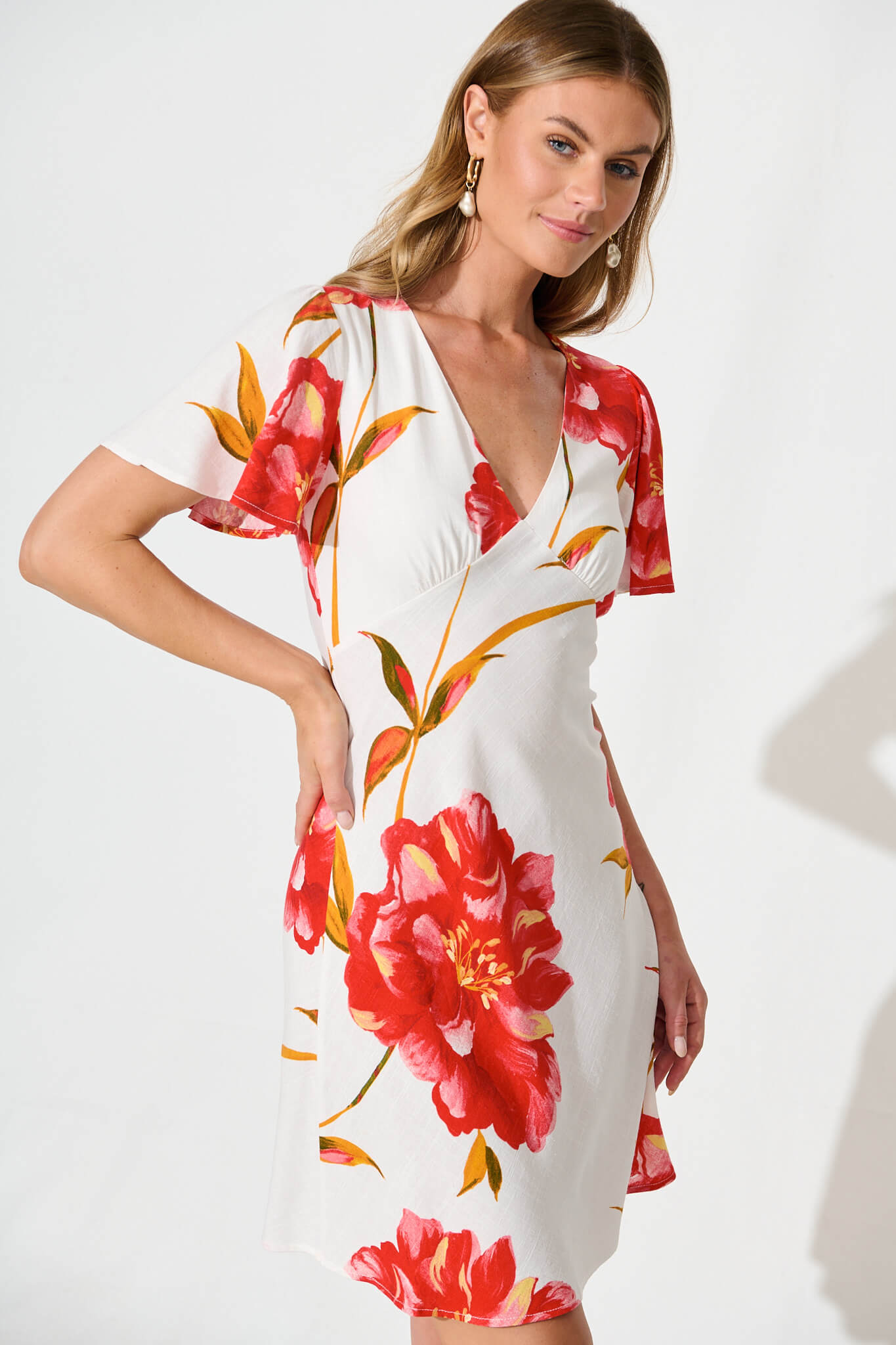 Fiory Dress in White with Red Flower Linen Blend