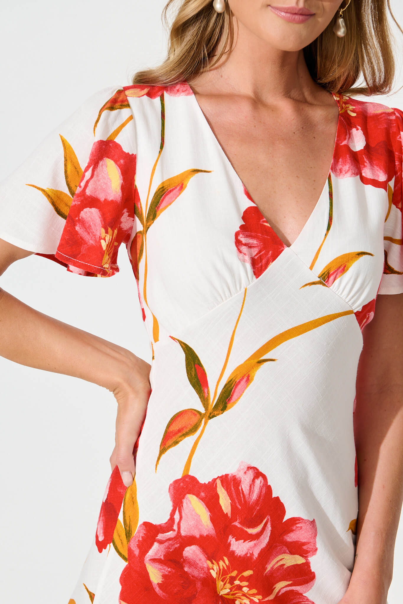 Fiory Dress in White with Red Flower Linen Blend