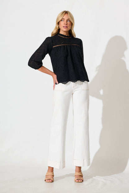 Donia Top In Black Embroidery Cotton