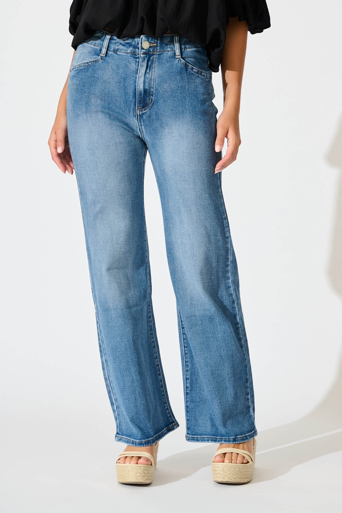 Maxille High Rise Wide Leg Jean in Mid Blue Denim