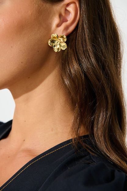 Winora Rosette Earrings in Gold