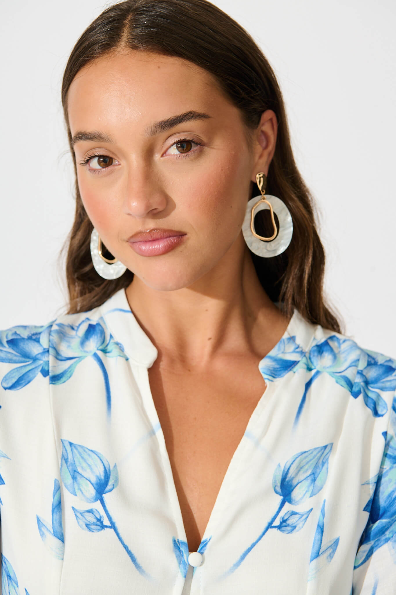 Dalton Drop Earrings in Gold Pearlescent