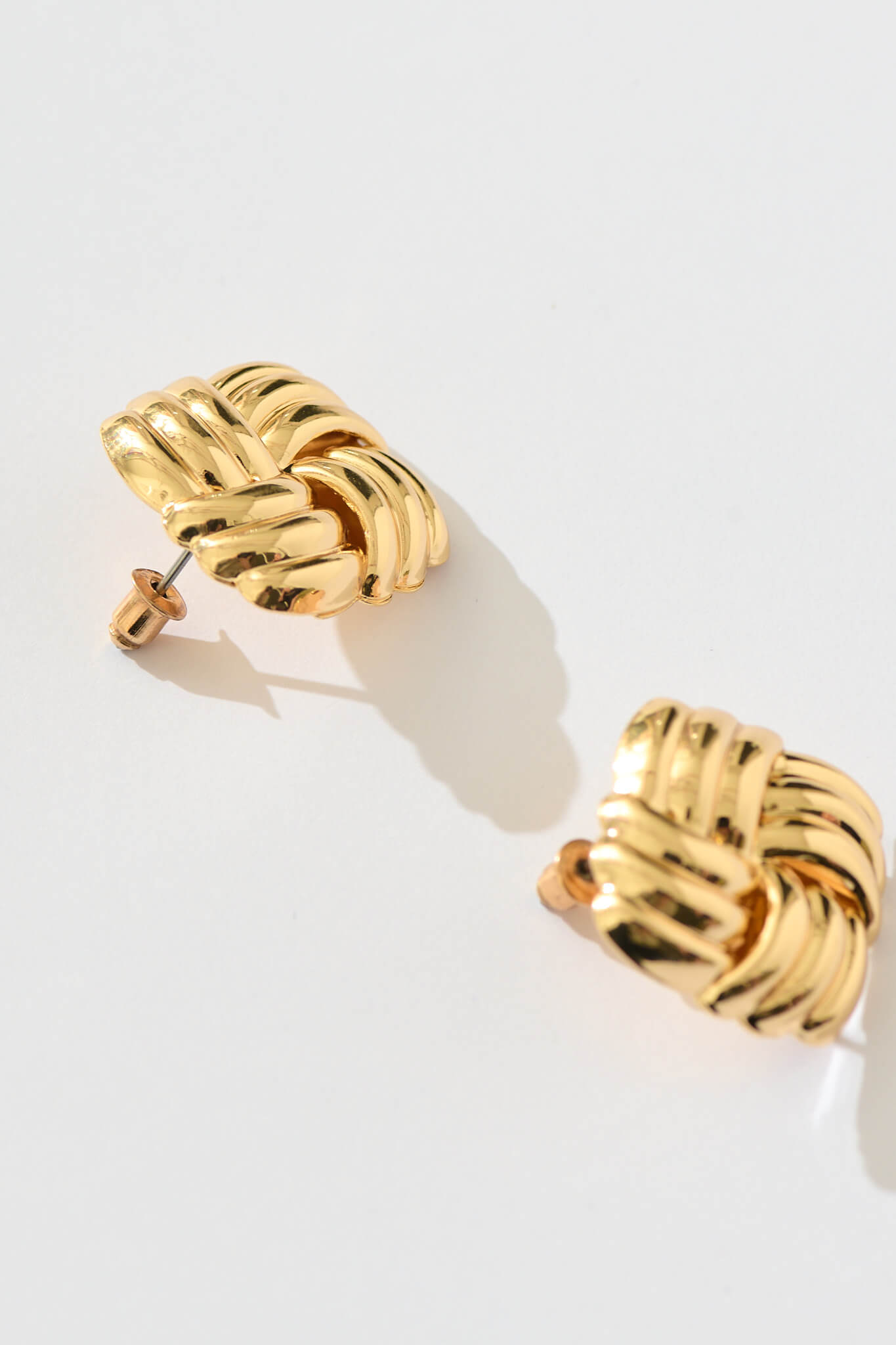 Aero Stud Earrings in Gold