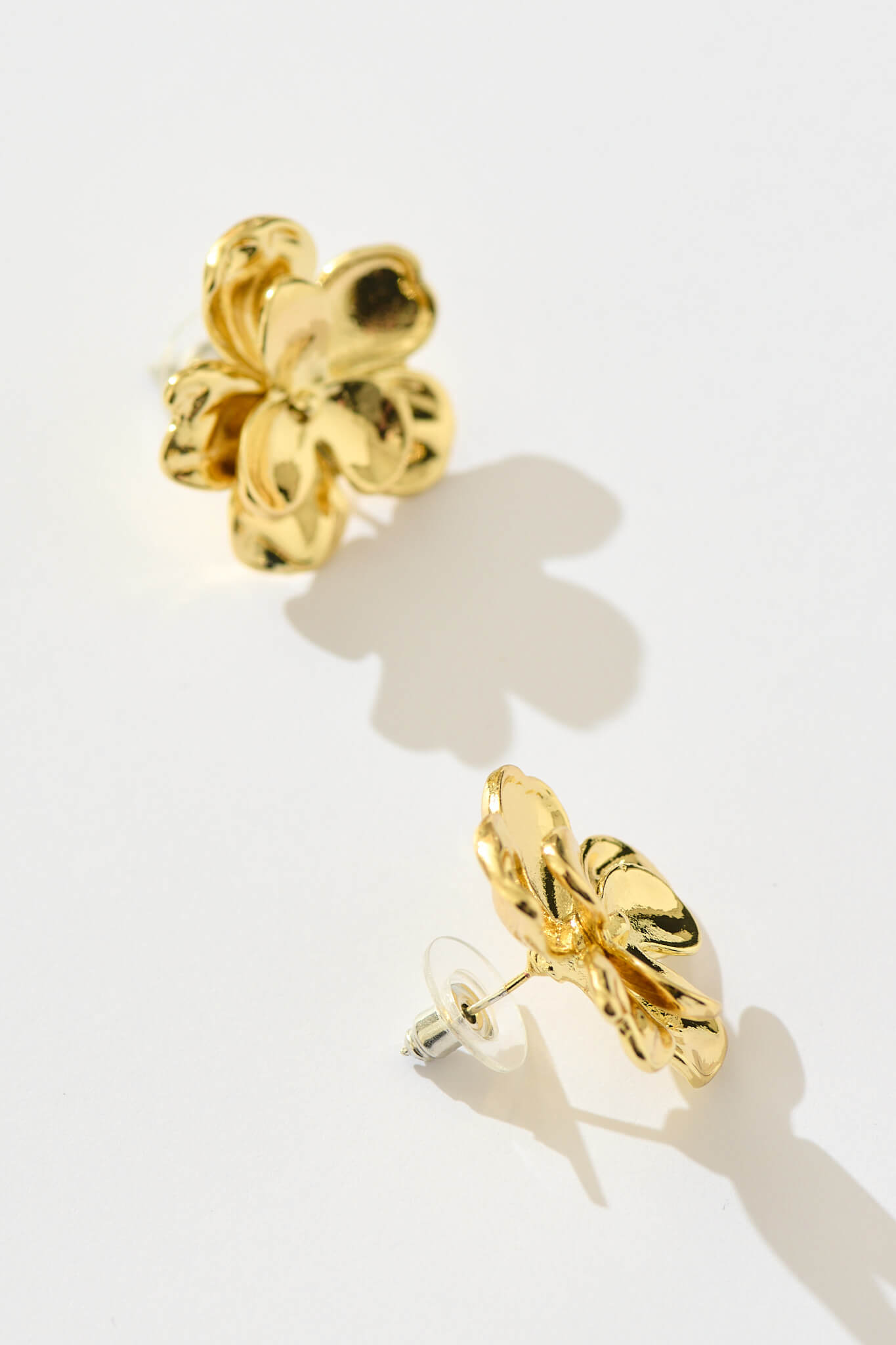 Winora Rosette Earrings in Gold