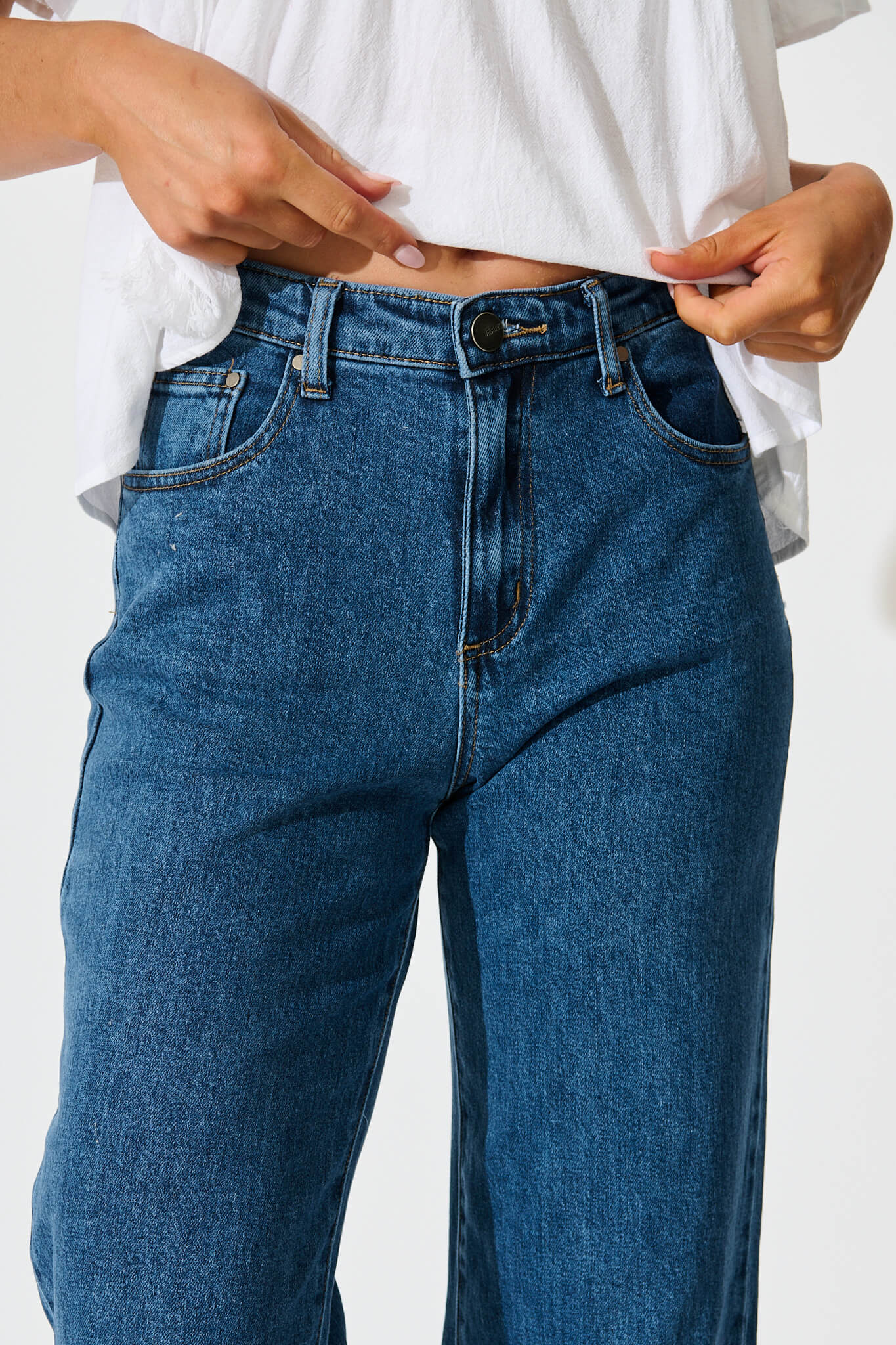 Jency Mid Rise Wide Leg Jean in Dark Blue Denim