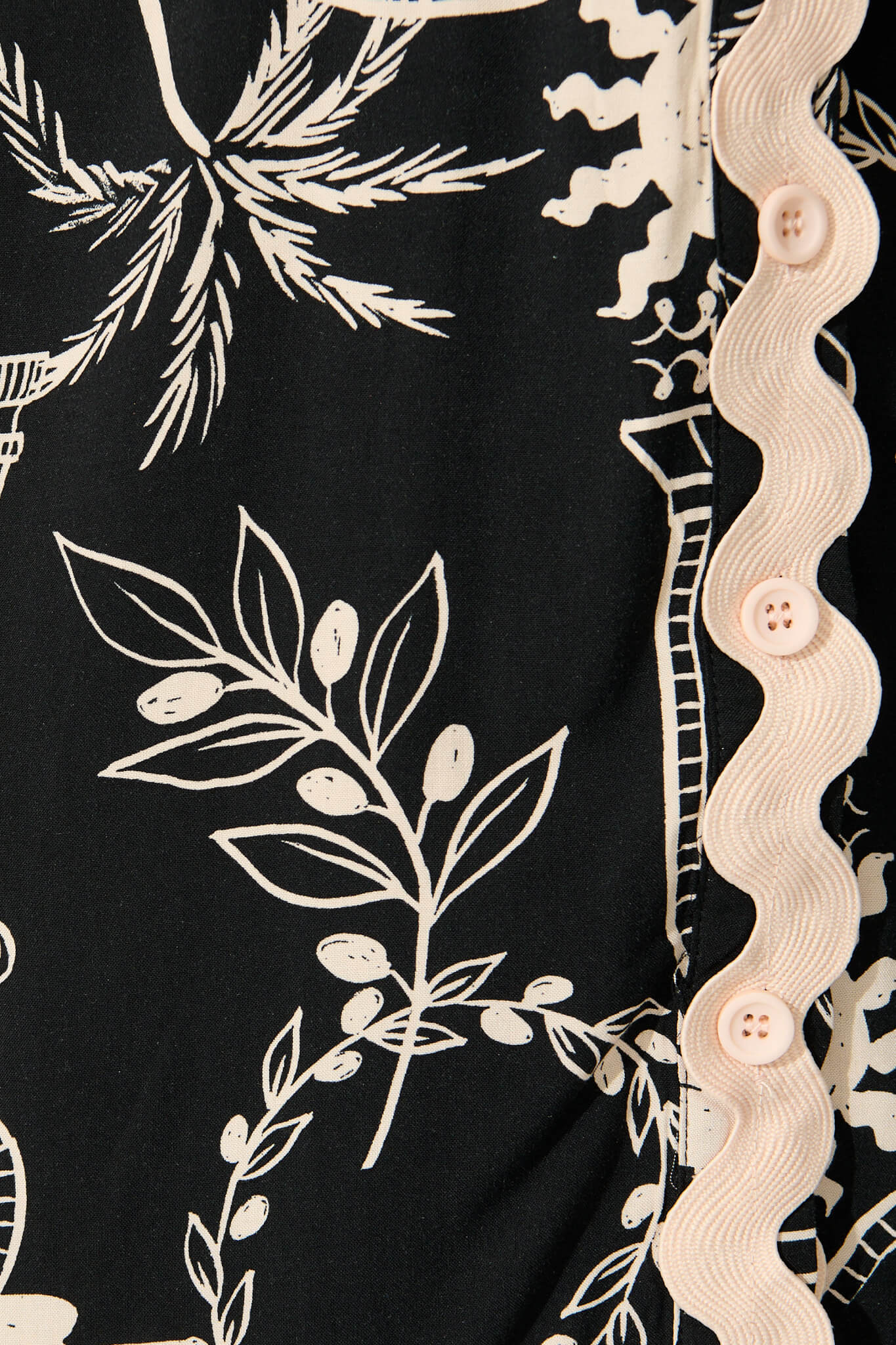 Amico Dress in Black with Cream Print
