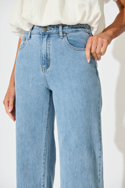 Jency Mid Rise Wide Leg Jean In Light Blue Denim