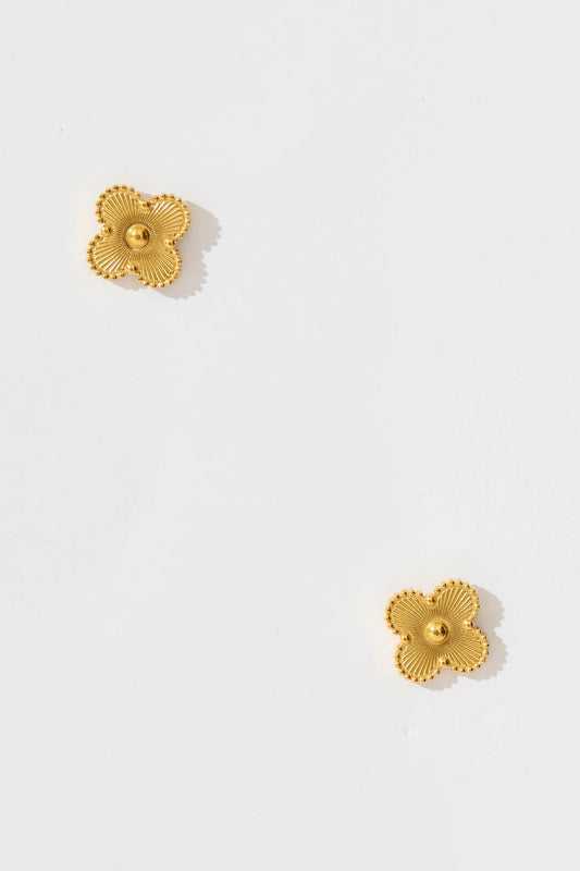 Willow Clover Stud Earrings in Gold