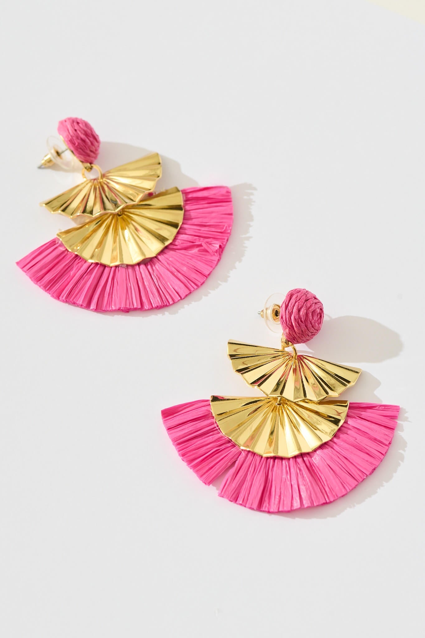 Amarti Drop Earring in Gold with Pink Straw