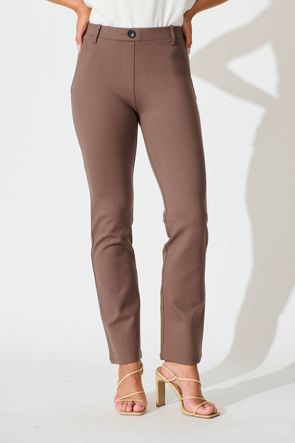 Workflow Stretch Yoga Pants in Mocha