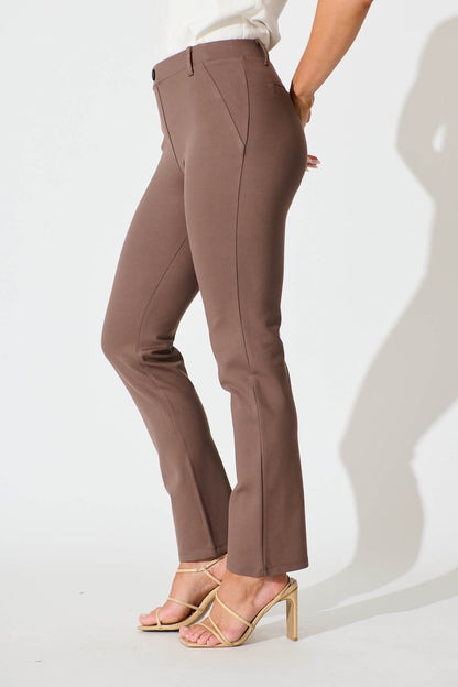 Workflow Stretch Yoga Pants in Mocha