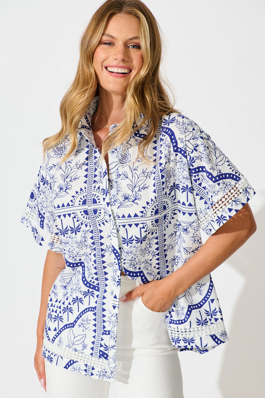 Capri Shirt In White and Blue Cotton Linen