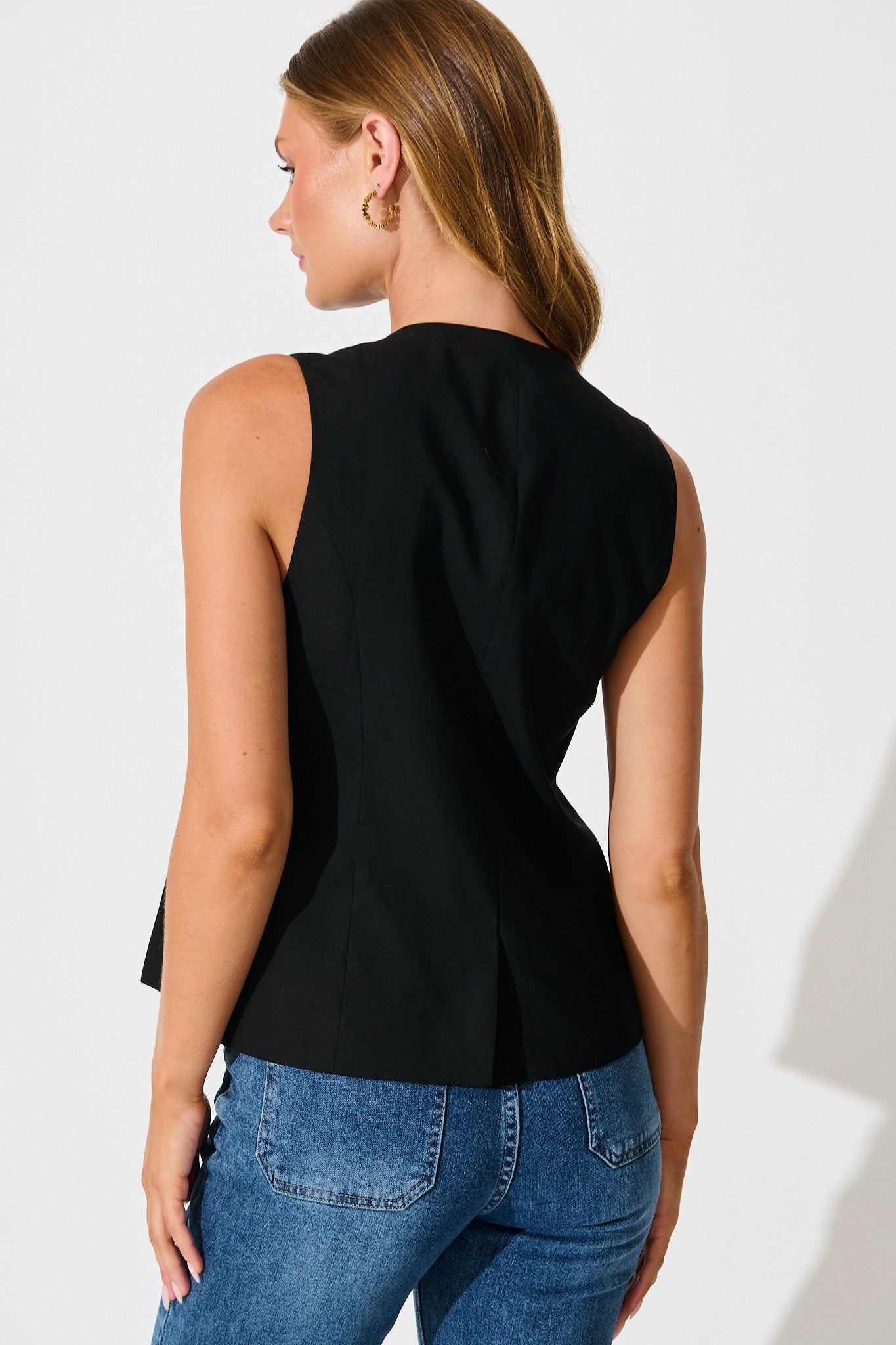 Elira Vest in Black Linen Blend