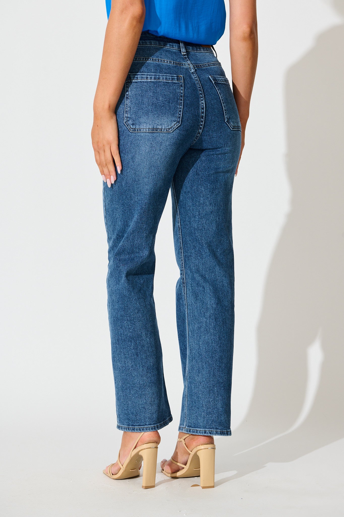 Atwood High Rise Relaxed Leg Jean in Mid Blue Denim