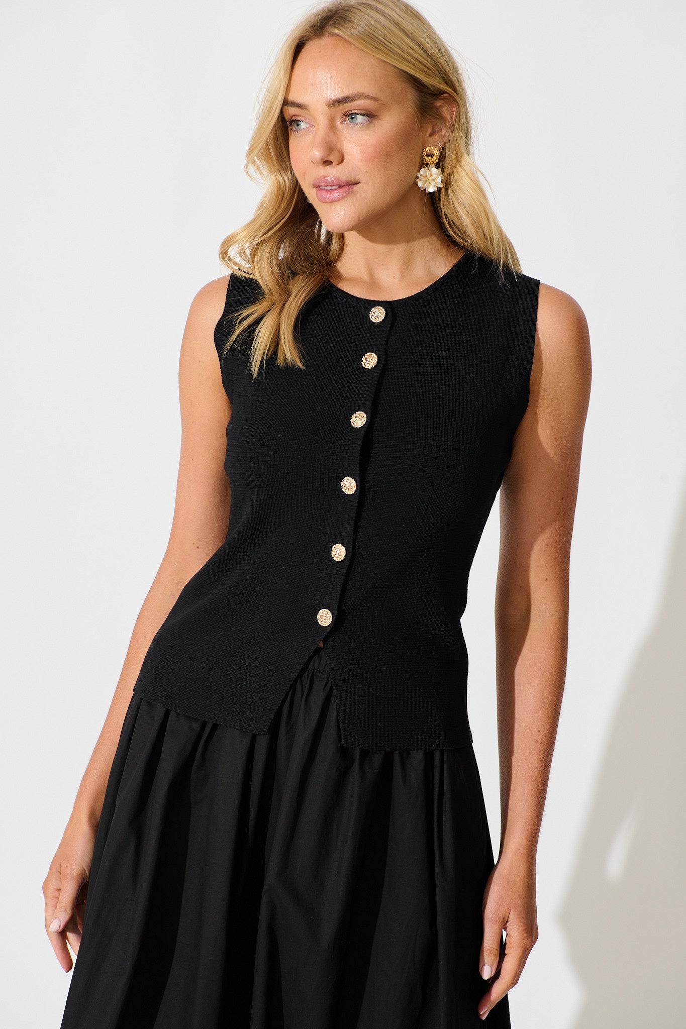 Naomi Knit Vest In Black