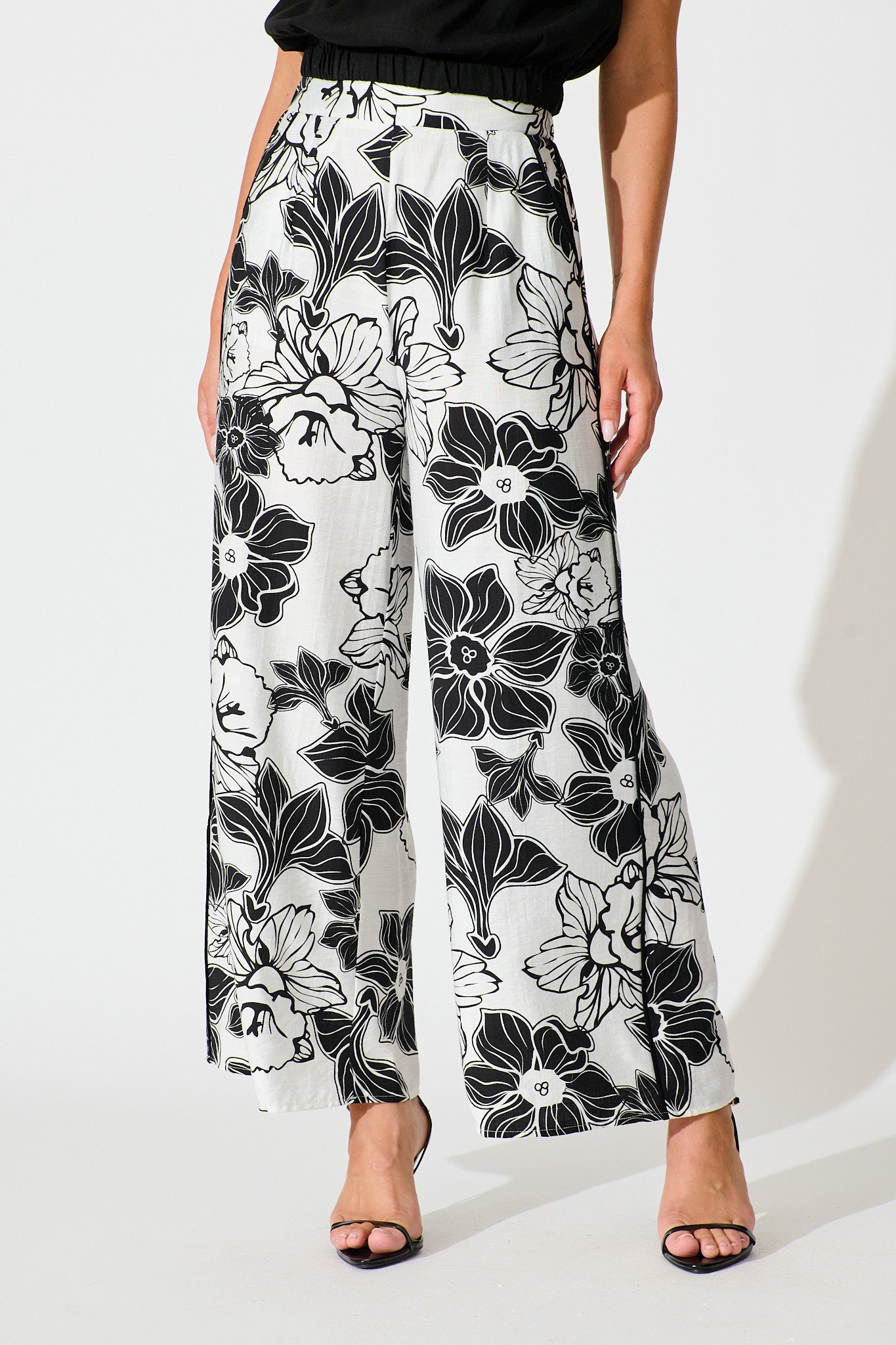 Della Pant in Black Floral